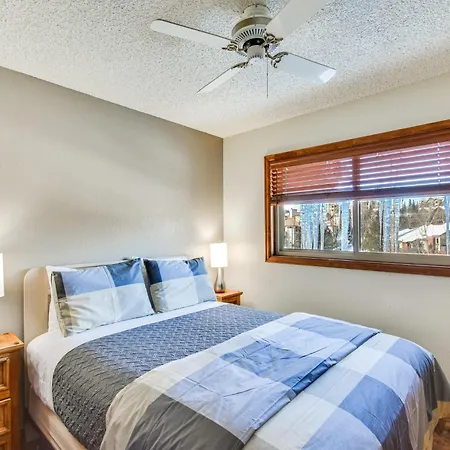 Central Steamboat Condo Outdoor Hot Tub And Pool!